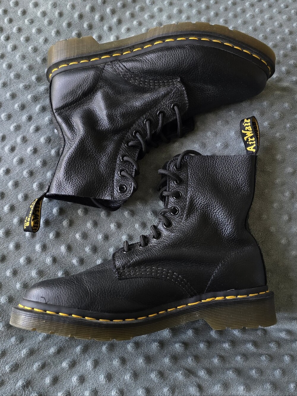 Dr. Martens 1460 Pascal Virginia Black Pebbled Leather Boots Sz 6
